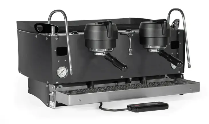 Synesso-S-Series-Commercial-Espresso-Machine-84655296_900x.webp